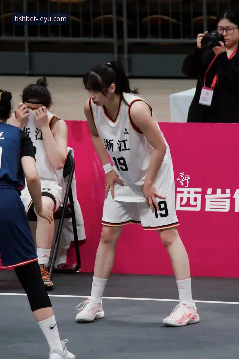 中国女篮战术革新与乐鱼体育观赛体验详解
